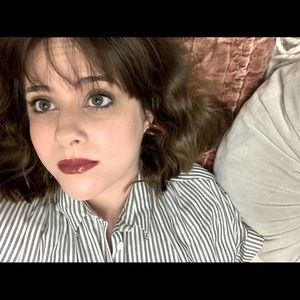 Meet your Posher, Crystal